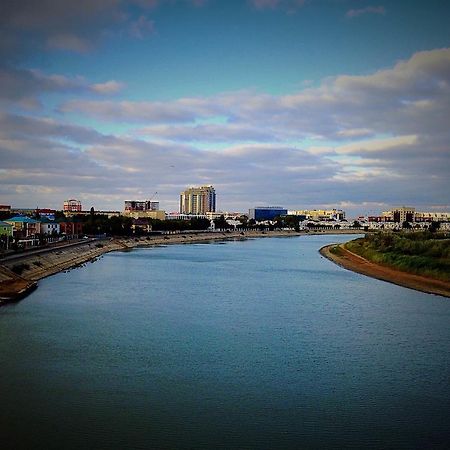 Hostel Arzy Atyrau Bagian luar foto