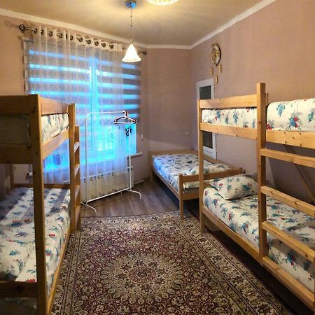 Hostel Arzy Atyrau Bagian luar foto