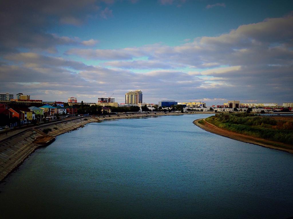Hostel Arzy Atyrau Bagian luar foto