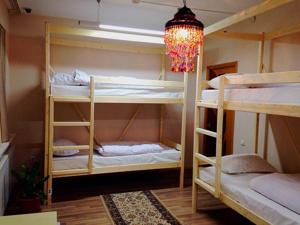 Hostel Arzy Atyrau Bagian luar foto