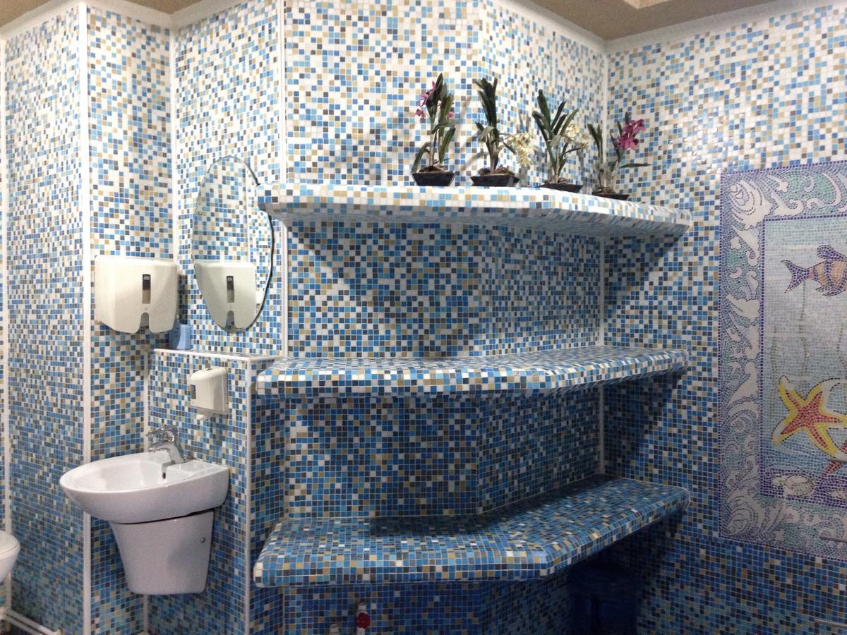 Hostel Arzy Atyrau Bagian luar foto