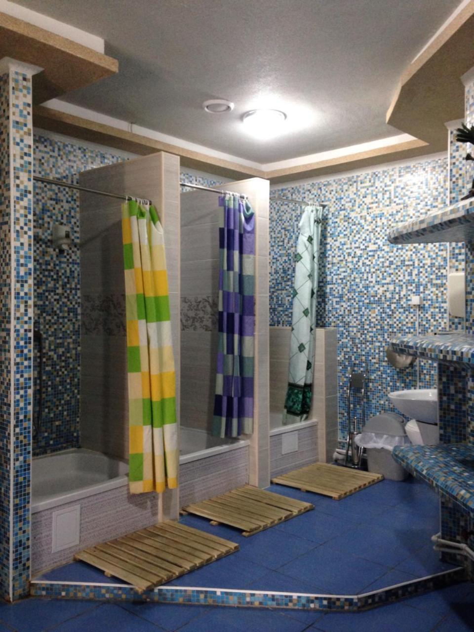 Hostel Arzy Atyrau Bagian luar foto